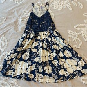 Navy blue & white floral/ lace mini dress